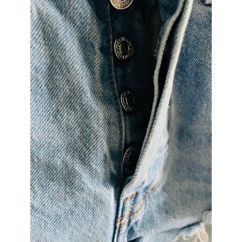 Levi’s 501 Distressed Denim Shorts High Rise Light Wash Cutoff 25 - Picture 8 of 10